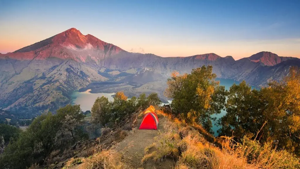 Mount Rinjani Trekking Packages
