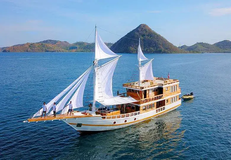 Private Boat Trip Komodo island